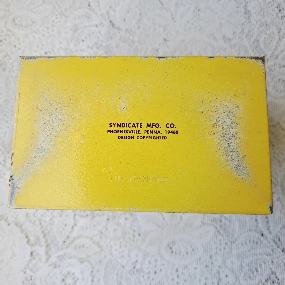 Vintage 70s Metal Recipe Index Card Box Syndicate Mfg Co Needlework Cactus Plant